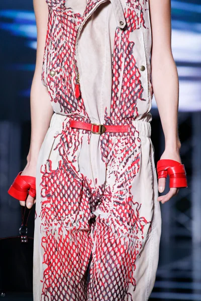 Look 20
